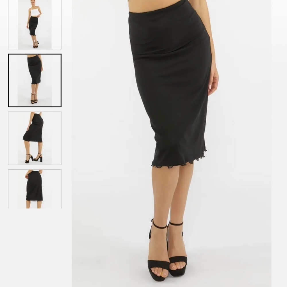 Vintage Skirt Pencil Black Ruffled hem Stretch Like new Coquette Feminine 16